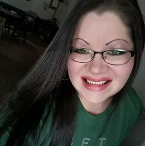 Meet your Posher, Courtney